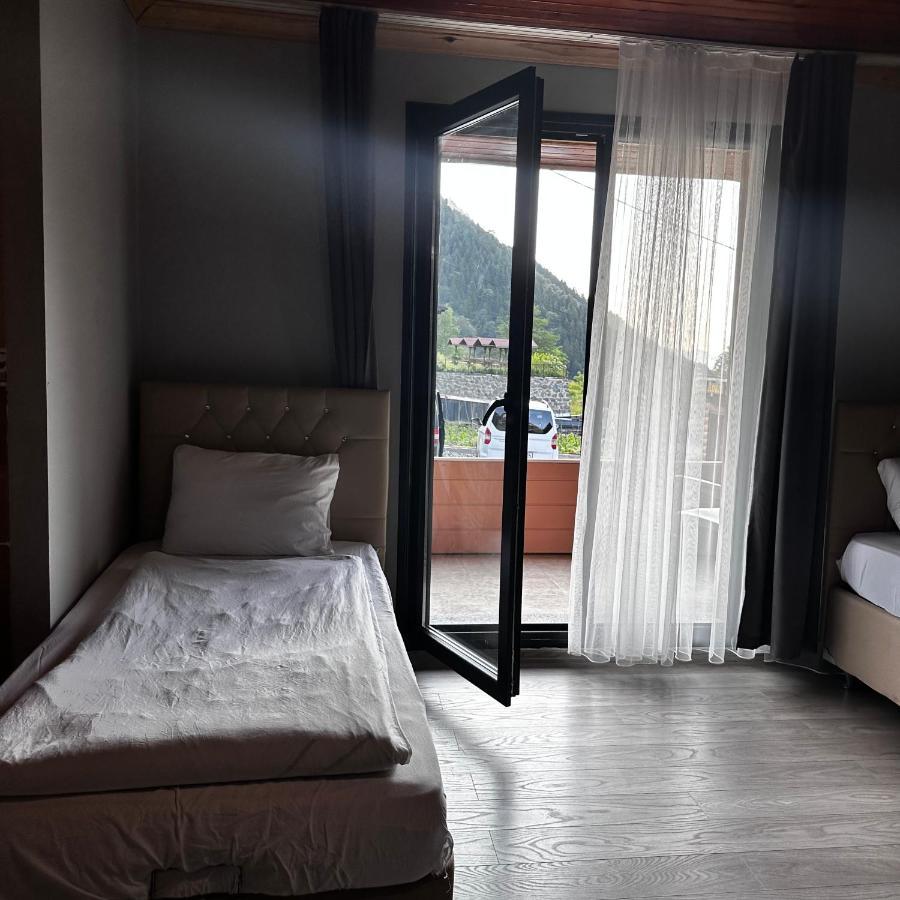 Uzungoel Dilek Pansiyon Uzungöl Exteriör bild