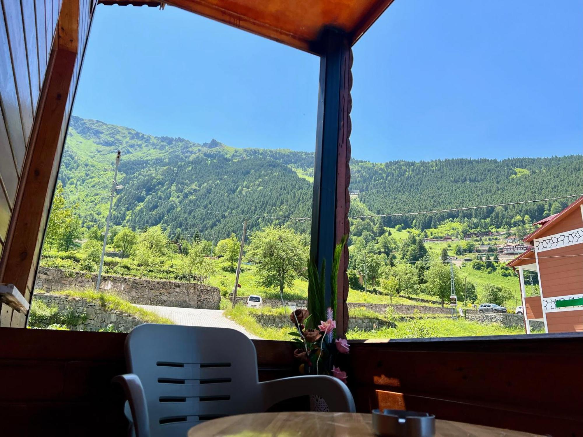 Uzungoel Dilek Pansiyon Uzungöl Exteriör bild
